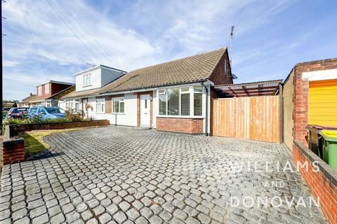 2 bedroom semi-detached bungalow for sale, Woodville Close, Rochford