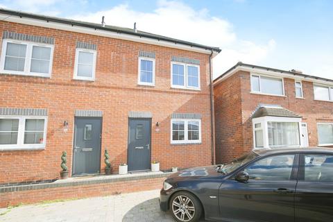 3 bedroom semi-detached house to rent, Bradford Street, Tamworth, Staffordshire