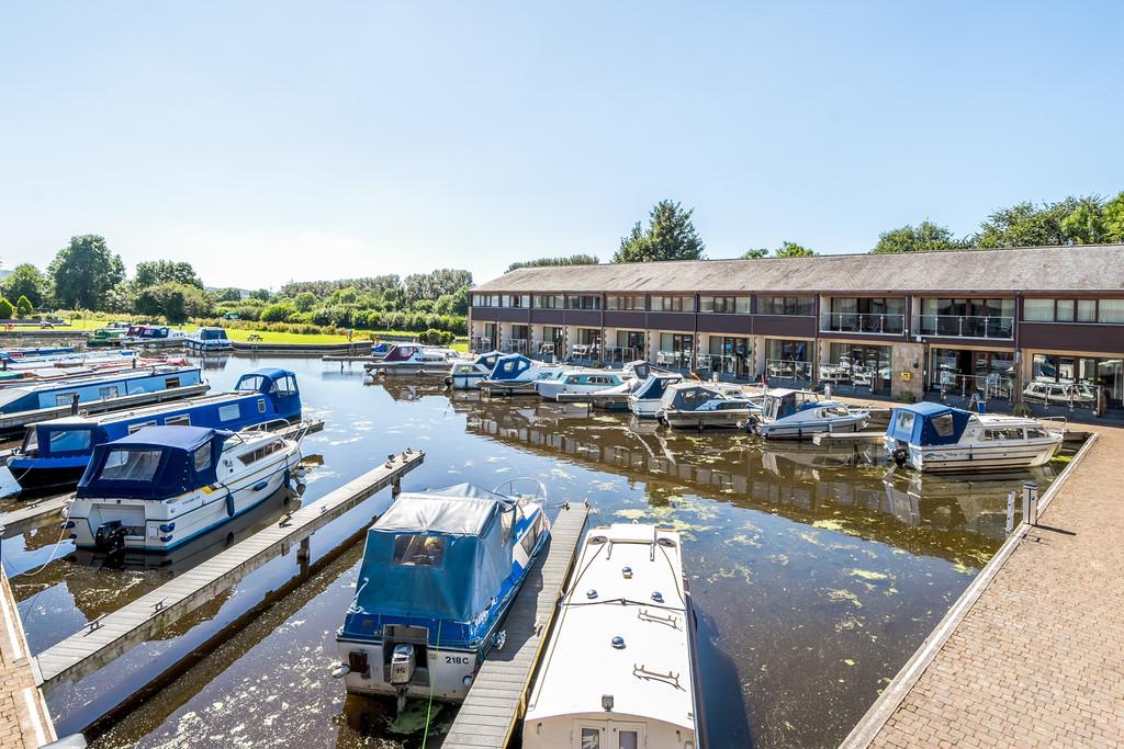 Tewitfield Marina