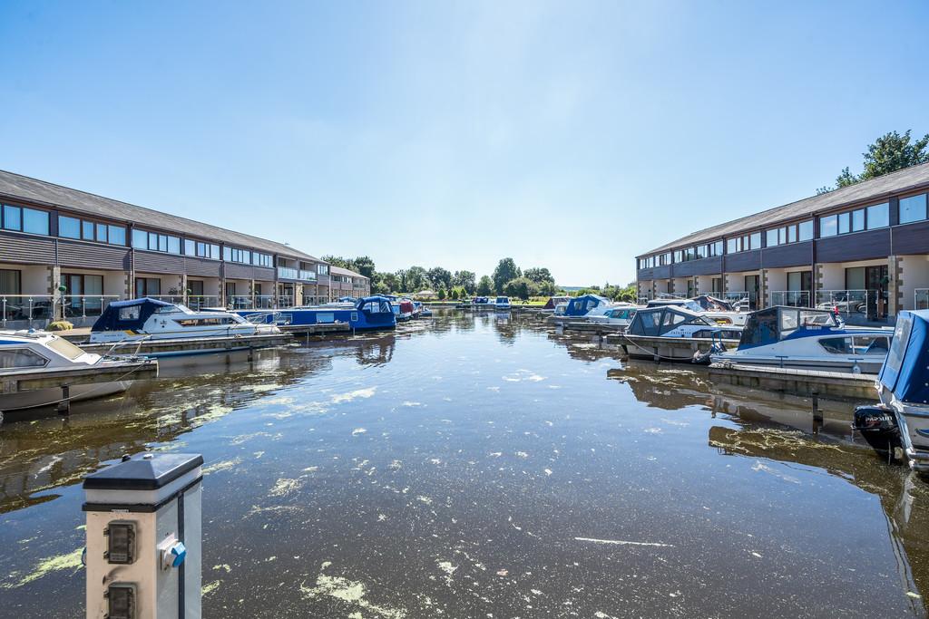 Tewitfield Marina