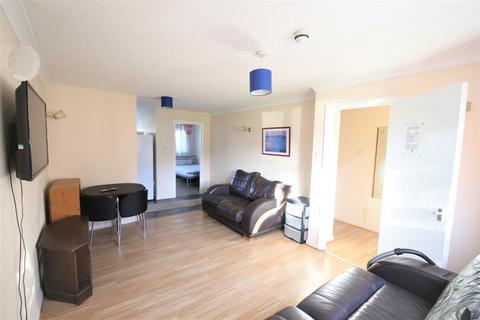 1 bedroom terraced house to rent, Regency Place, Kent CT1