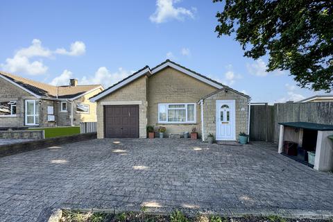 2 bedroom detached bungalow for sale, Woodhayes Road, Frome