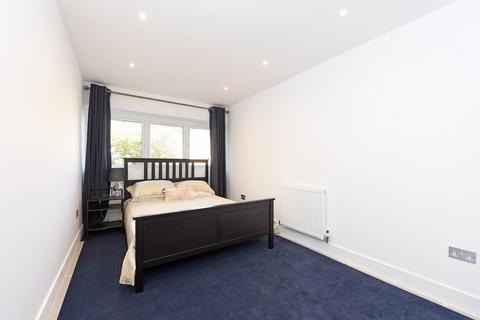 1 bedroom apartment to rent, Cockayne House, Woodley Precinct