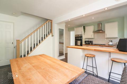 27 Cheviot, Wilnecote, Tamworth, B77 4JP