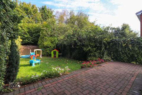 27 Cheviot, Wilnecote, Tamworth, B77 4JP