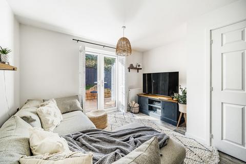 64 Buzzard Way, Cranbrook, Exeter, EX5 7GX