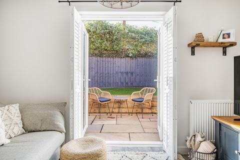 64 Buzzard Way, Cranbrook, Exeter, EX5 7GX