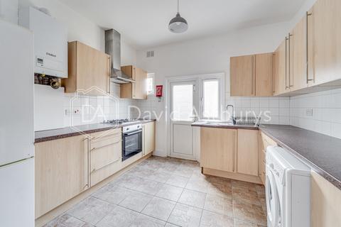 4 bedroom terraced house to rent, Alfoxton Avenue, Turnpike Lane, London