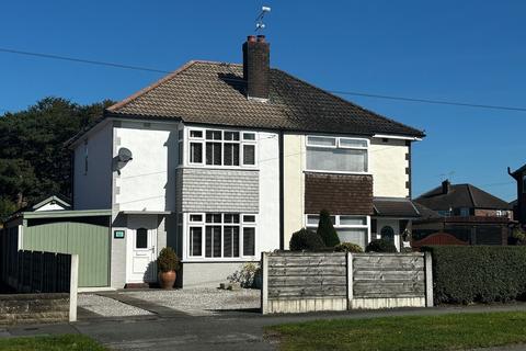 2 bedroom semi-detached house for sale, Hayhurst Avenue, Middlewich