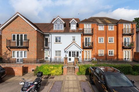 2 bedroom apartment for sale, Horsham Road, Dorking