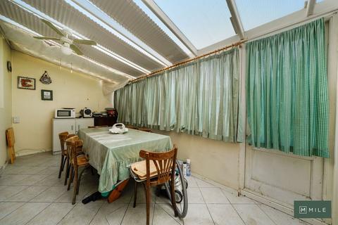 90 North Acton Road, London, NW10 7AY