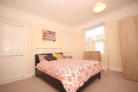 1 bedroom in a house share to rent, Oxford Place, Plymouth PL1