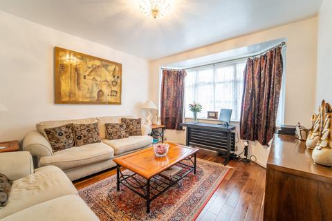 6 bedroom semi-detached house for sale, North Drive, Hounslow