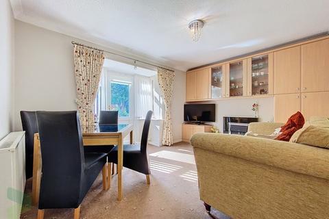 20 Bowling Green Close, Darwen, BB3 2QZ
