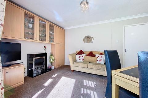 20 Bowling Green Close, Darwen, BB3 2QZ