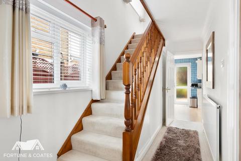 43 Deer Park, Harlow, CM19 4LE