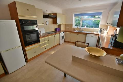 3 bedroom flat for sale, Beaufoys Avenue, Ferndown, BH22