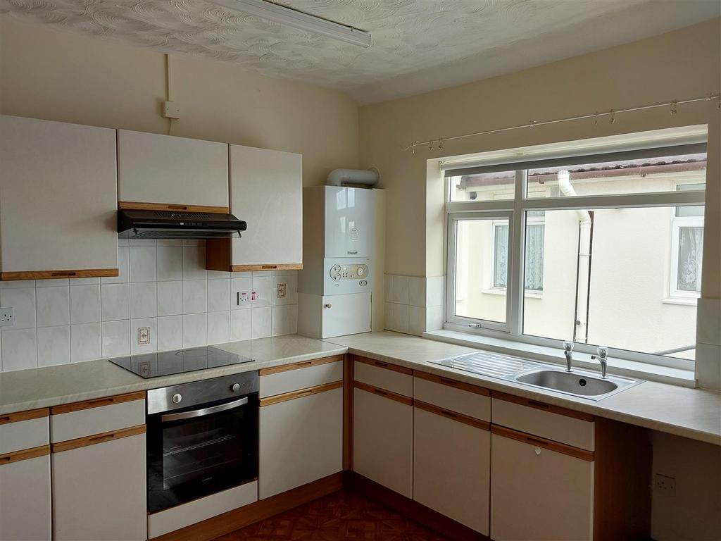 Highland Road, Dudley, DUDLEY 1 bed apartment to rent £675 pcm (£156 pw)