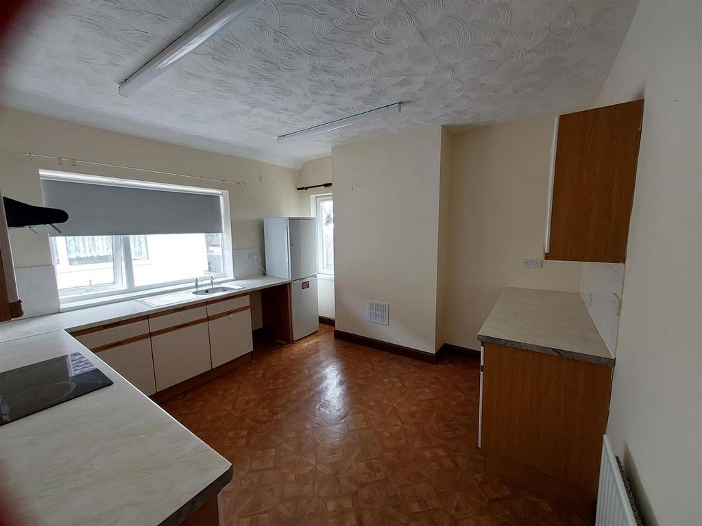 Highland Road, Dudley, DUDLEY 1 bed apartment to rent £675 pcm (£156 pw)