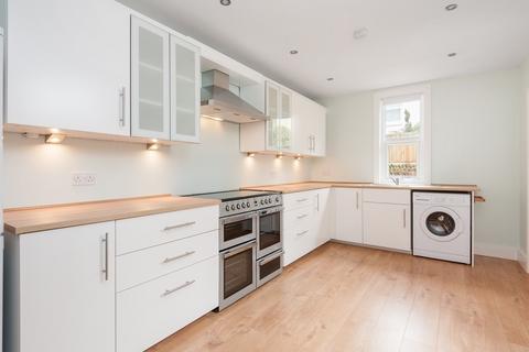 3 bedroom terraced house to rent, Ruskin Road, Hove