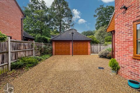 4 bedroom detached house for sale, Baronia Croft, Colchester