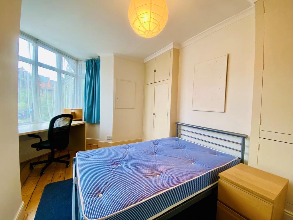 Bed 3