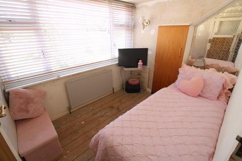 3 bedroom bungalow for sale, Abbotts Walk, Bexleyheath