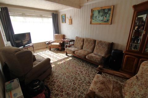 3 bedroom bungalow for sale, Abbotts Walk, Bexleyheath