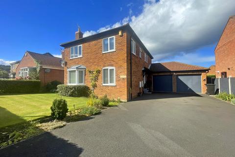 4 bedroom detached house for sale, Hovingham Drive, Scarborough YO12