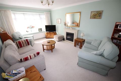 2 bedroom flat for sale, Holland Road, Holland on Sea, Clacton on Sea