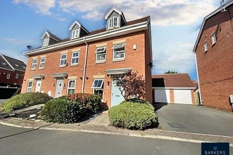 3 bedroom townhouse for sale, Heaton Lodge, Birstall