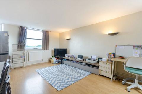 2 bedroom flat to rent, Kingston Hill, Kingston Hill, Kingston upon Thames, KT2