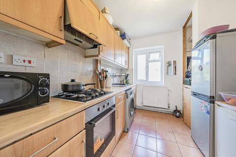 3 bedroom flat for sale, Balham Hill, Balham