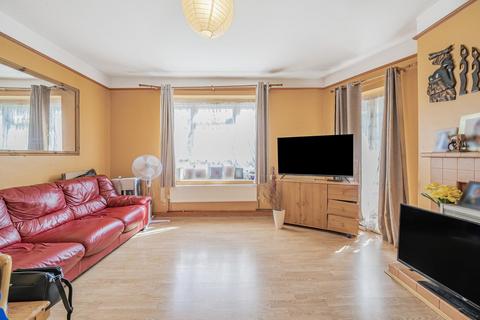 3 bedroom flat for sale, Balham Hill, Balham