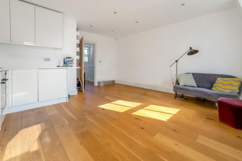 1 bedroom apartment for sale, Richmond Road, London E8