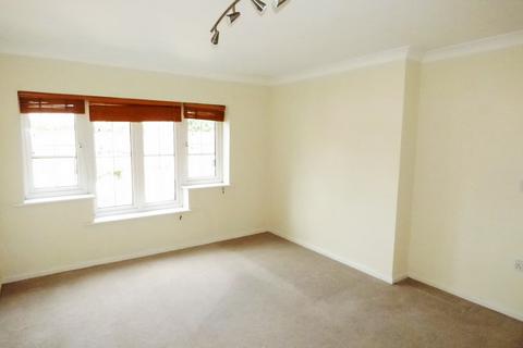 2 bedroom flat to rent, Windsor Court, Bramley LS13