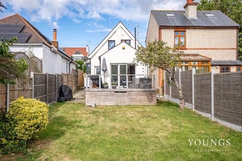 3 bedroom detached house for sale, Bonchurch Avenue, Leigh-On-Sea, SS9