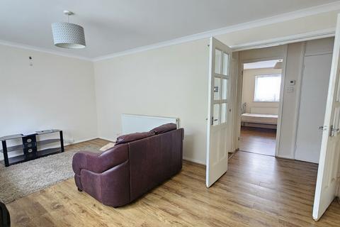 2 bedroom flat to rent, Dormers Wells Lane, Southall, UB1