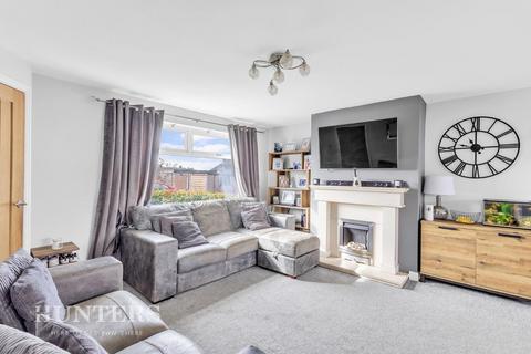 3 bedroom townhouse for sale, Ashbourne Close, Wardle, OL12 9LU