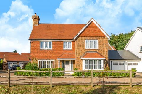 4 bedroom detached house for sale, Holly Bush Close, Cranleigh, GU6