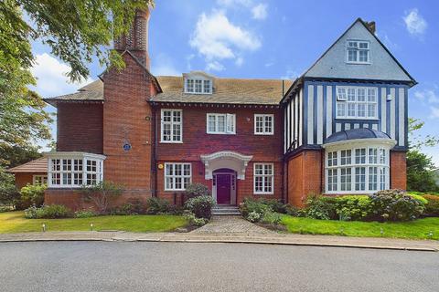 3 bedroom penthouse for sale, Bonchester Close, Chislehurst BR7