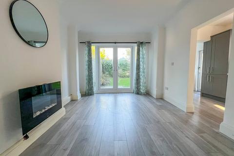 15 Lambert Road, Grimsby, DN32 0HT