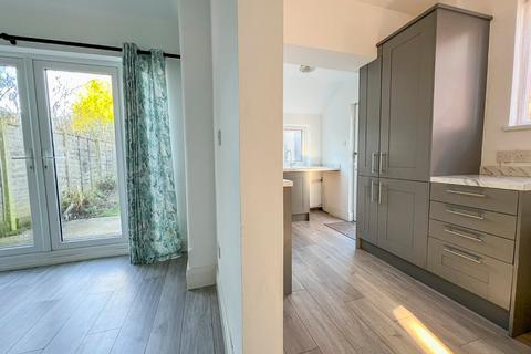 15 Lambert Road, Grimsby, DN32 0HT