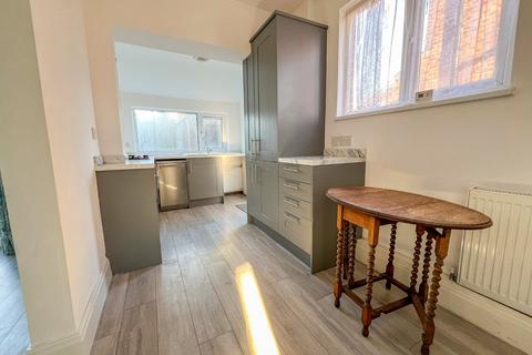 15 Lambert Road, Grimsby, DN32 0HT
