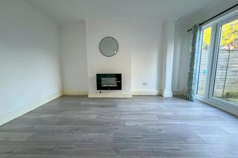 15 Lambert Road, Grimsby, DN32 0HT