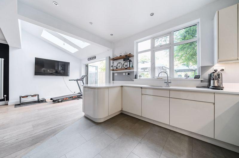 Kitchen Diner angle