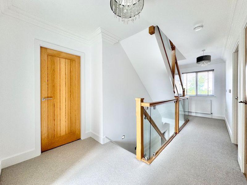Landing 1st floor