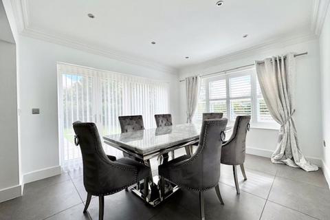 3 Oakfield Lane, Waltham, Grimsby, DN37 0BN