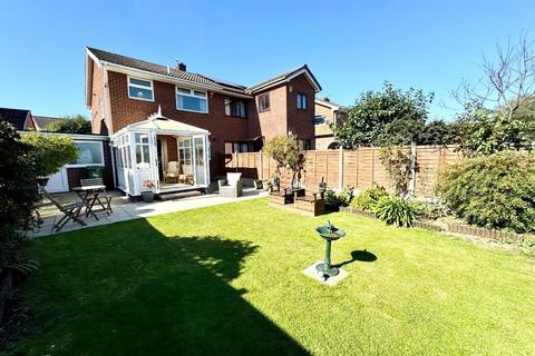 3 bedroom semi-detached house for sale, Chadderton Drive, Thornaby, Stockton-On-Tees