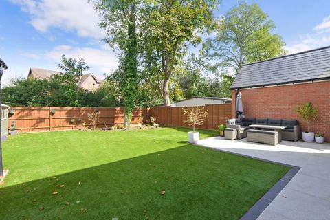 undefined, Hewitts Road, Cranleigh, GU6